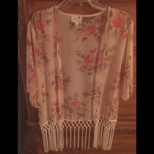 LaHearts beige floral Kimono